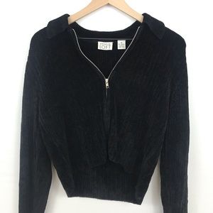 Ann Taylor LOFT cropped black zip up sweater 🖤